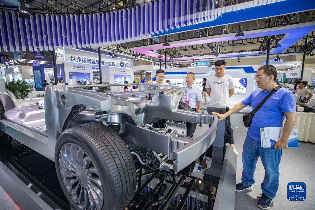 新华全媒+丨2023中国国际智能产业博览会拉开帷幕(图11)