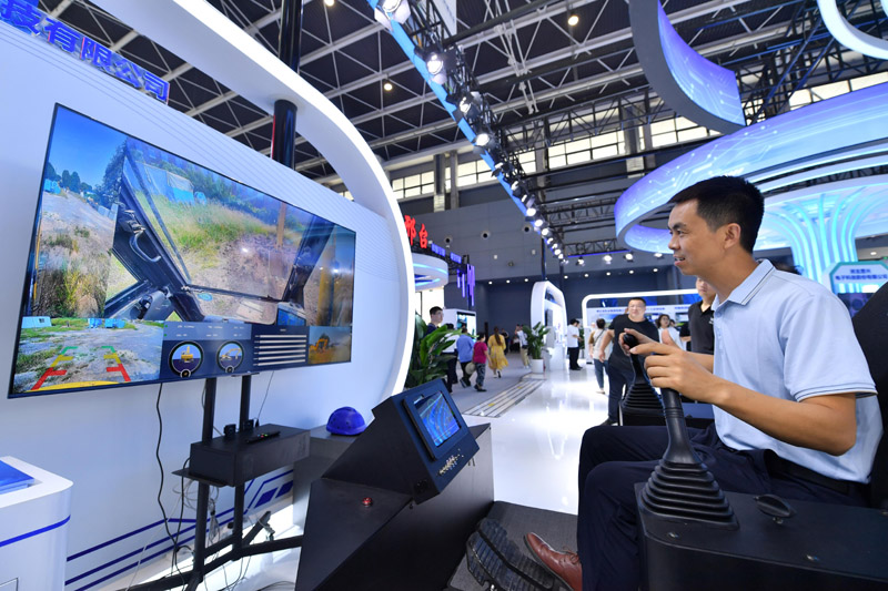 数字经济博览会上体验数字科技(图5)