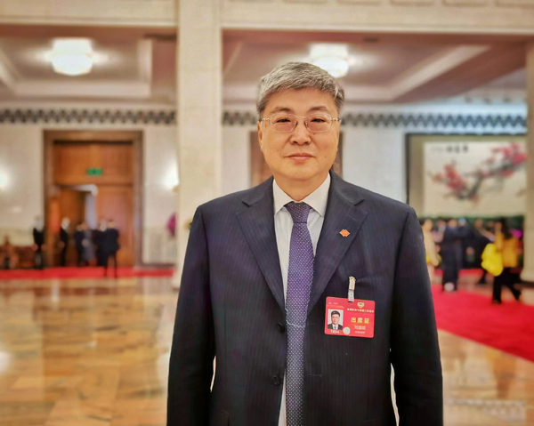 刘国跃委员：加大科技创新 推动新能源高质量规模化发展