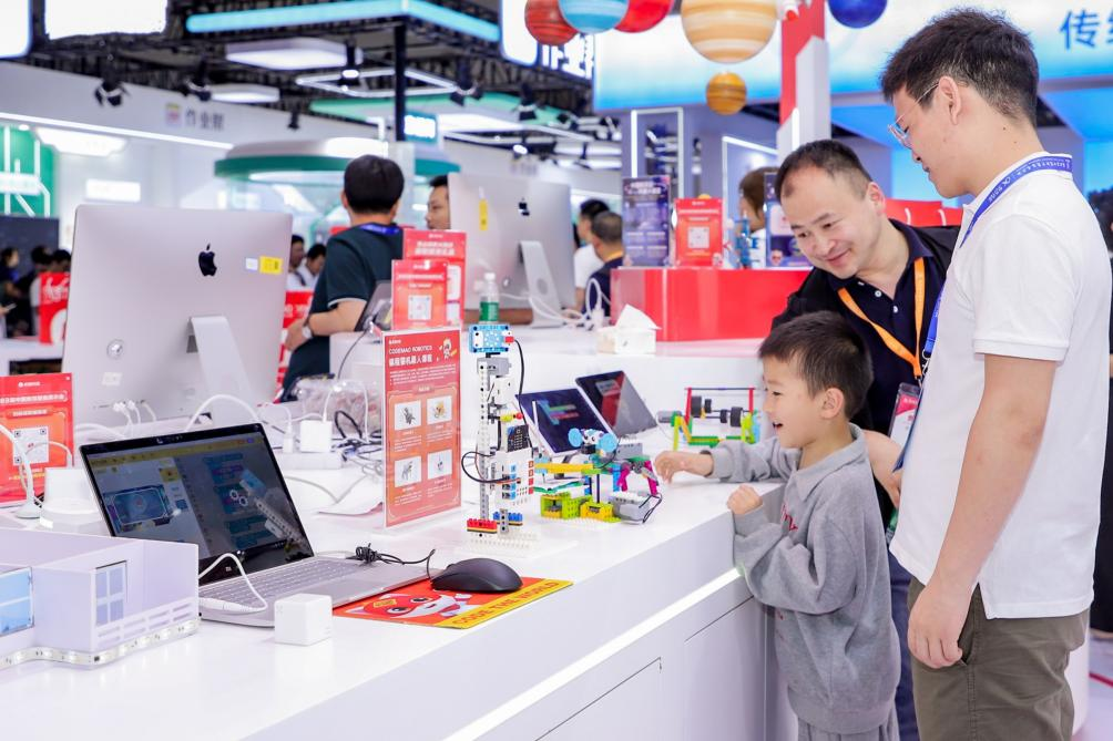 聚焦人工智能编程教育点猫科技亮相第83届中国教育装备展(图3) 聚焦人工智能编程教育点猫科技亮相第83届中国教育装备展(图3)